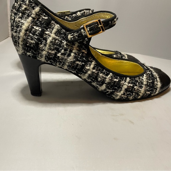 Black and white Mary Jane pump - Picture 4 of 5